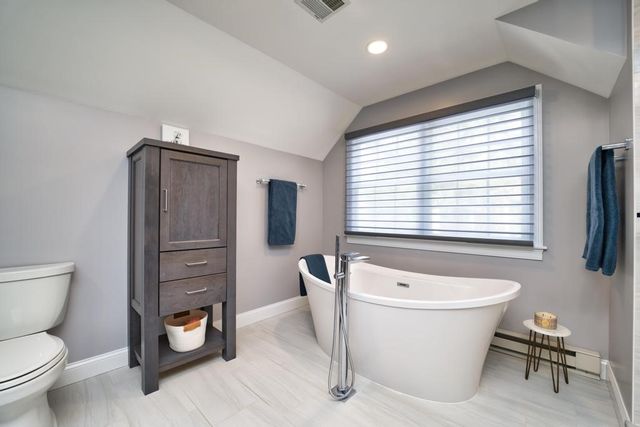 2 Winterberry Lane, Westport, MA 02790