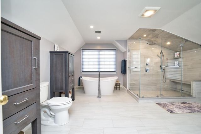 2 Winterberry Lane, Westport, MA 02790