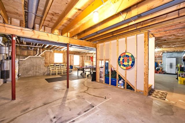 2 Winterberry Lane, Westport, MA 02790