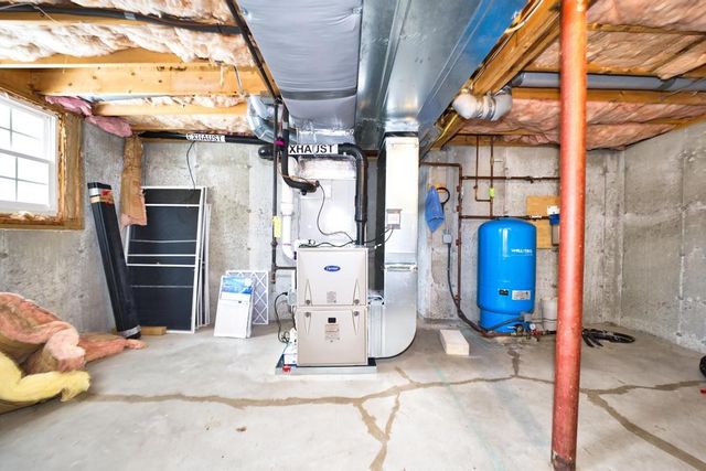 2 Winterberry Lane, Westport, MA 02790