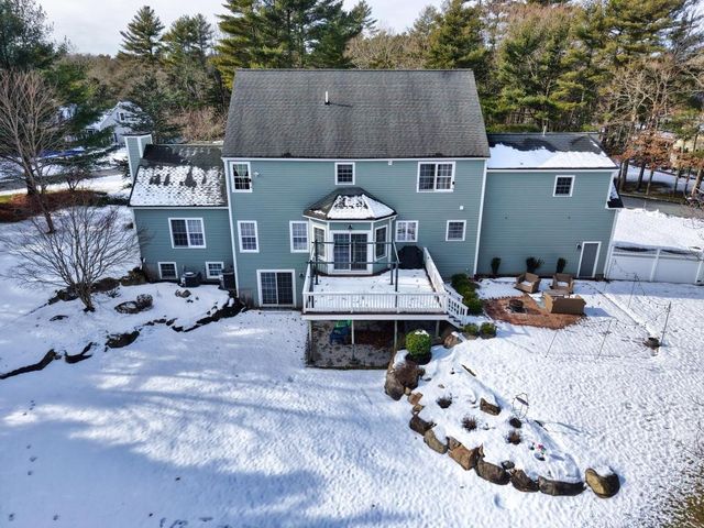2 Winterberry Lane, Westport, MA 02790