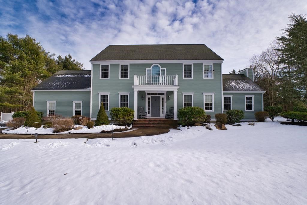 2 Winterberry Lane, Westport, MA 02790