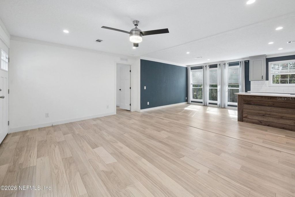 Image 5 of property listing at 7577 HOT SPRINGS COURT, Keystone Heights, FL 32656