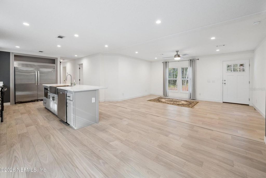 Image 6 of property listing at 7577 HOT SPRINGS COURT, Keystone Heights, FL 32656