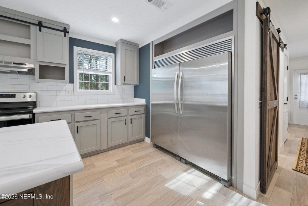 Image 8 of property listing at 7577 HOT SPRINGS COURT, Keystone Heights, FL 32656