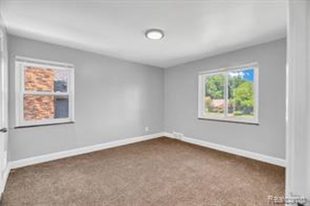 8262 E Outer Drive, Detroit, MI 48213