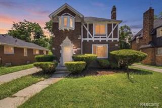 8262 E Outer Drive, Detroit, MI 48213