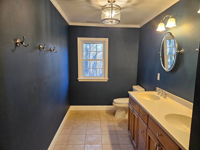 38 Piscataqua Road, Dover, NH 03820