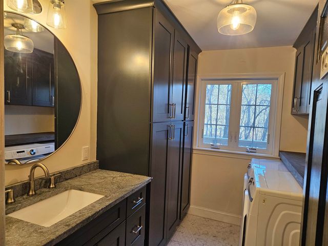 38 Piscataqua Road, Dover, NH 03820