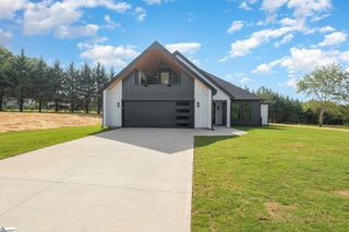 215 Moore Road, Liberty, SC 29657