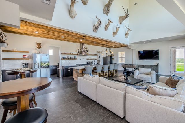 6160 W Hells Gate Drive, Possum Kingdom Lake, TX 76475