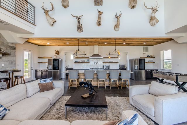 6160 W Hells Gate Drive, Possum Kingdom Lake, TX 76475