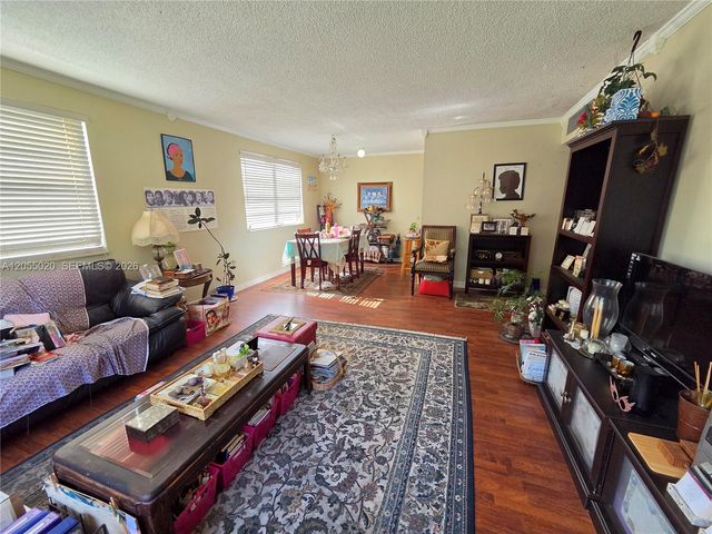 9020 NE 8th Avenue 2F, Miami Shores, FL 33138