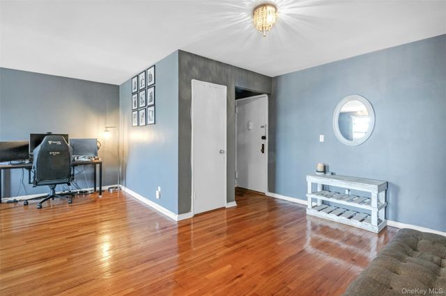 1234 Midland Ave 5F, Bronxville, NY 10708