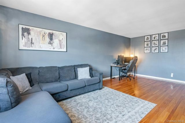 1234 Midland Ave 5F, Bronxville, NY 10708