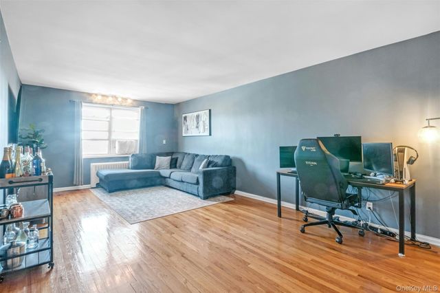 1234 Midland Ave 5F, Bronxville, NY 10708