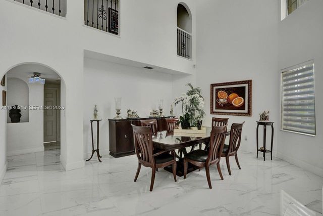 11008 NW 73rd St, Doral, FL 33178