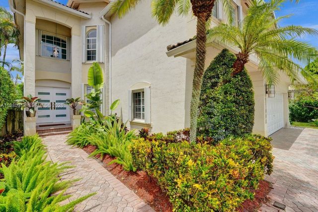 11008 NW 73rd St, Doral, FL 33178