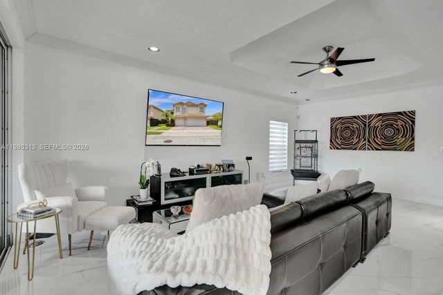 11008 NW 73rd St, Doral, FL 33178