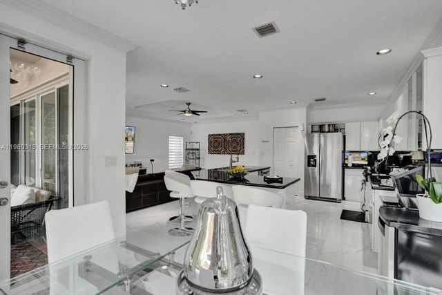 11008 NW 73rd St, Doral, FL 33178