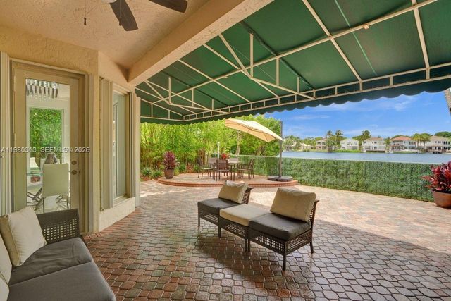 11008 NW 73rd St, Doral, FL 33178