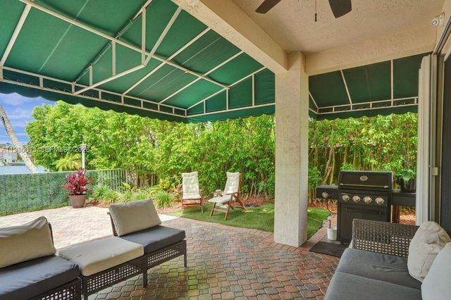 11008 NW 73rd St, Doral, FL 33178