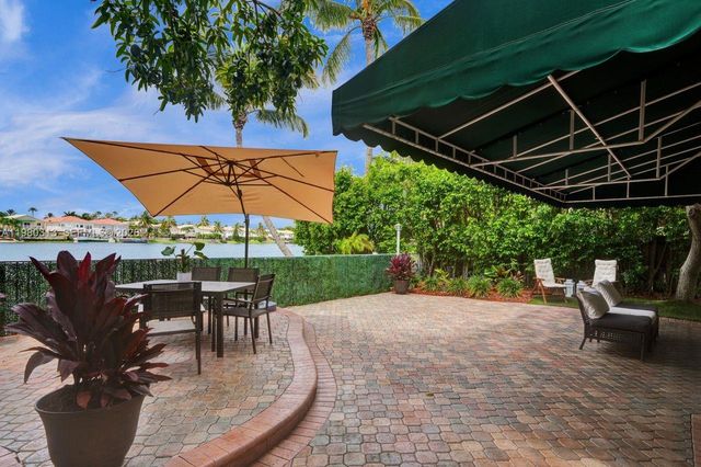 11008 NW 73rd St, Doral, FL 33178