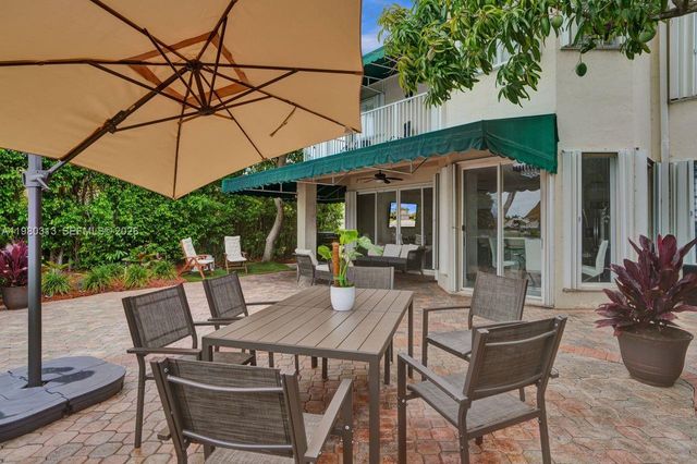 11008 NW 73rd St, Doral, FL 33178