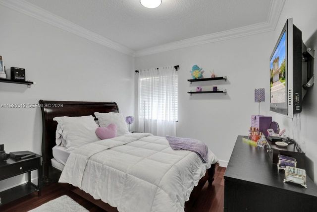 11008 NW 73rd St, Doral, FL 33178