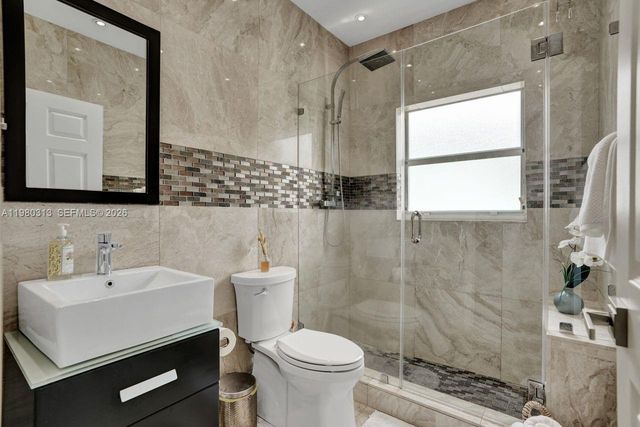 11008 NW 73rd St, Doral, FL 33178