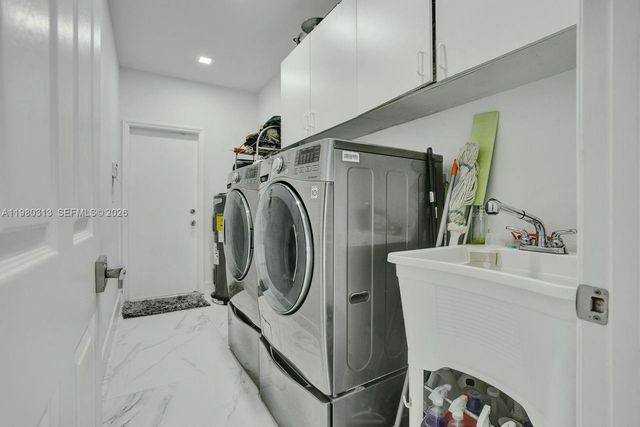 11008 NW 73rd St, Doral, FL 33178