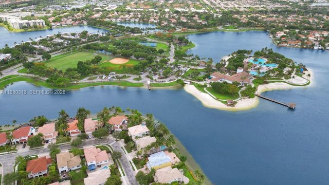 11008 NW 73rd St, Doral, FL 33178