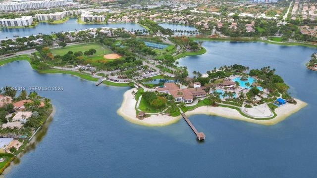 11008 NW 73rd St, Doral, FL 33178