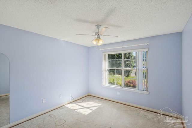 4400 Amberwood Cir, Pace, FL 32571