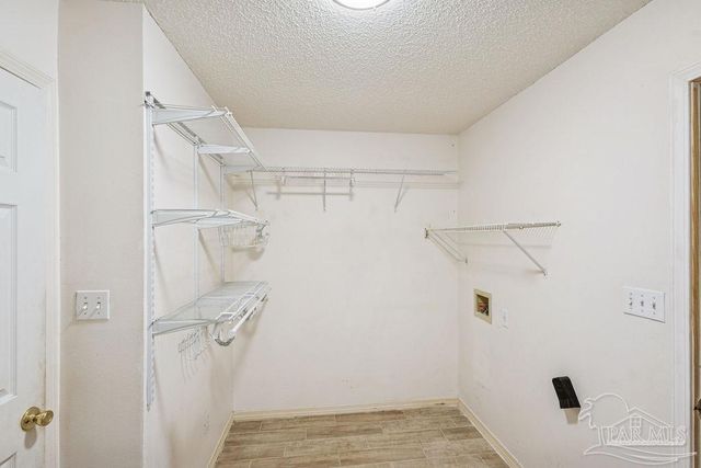 4400 Amberwood Cir, Pace, FL 32571