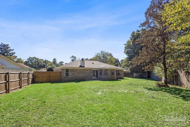 4400 Amberwood Cir, Pace, FL 32571