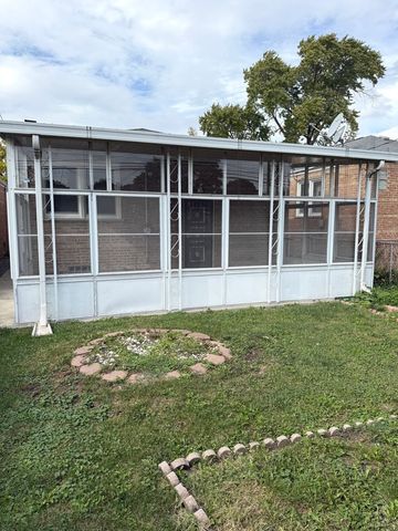 9741 S LOWE Avenue, Chicago, IL 60628