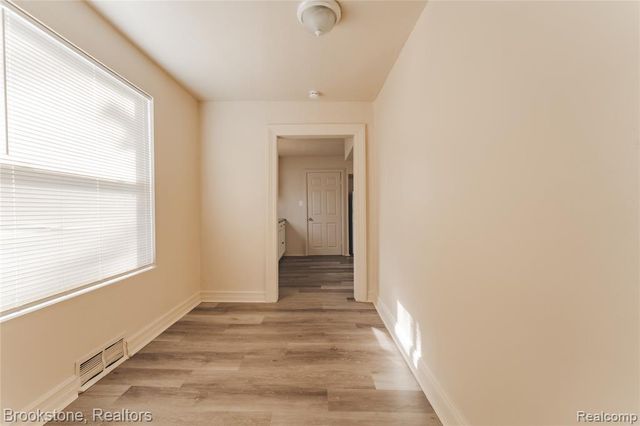 103 W Cornell Avenue, Pontiac, MI 48340