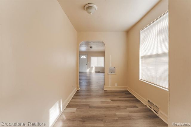 103 W Cornell Avenue, Pontiac, MI 48340