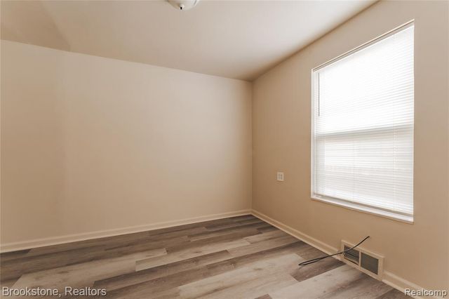 103 W Cornell Avenue, Pontiac, MI 48340