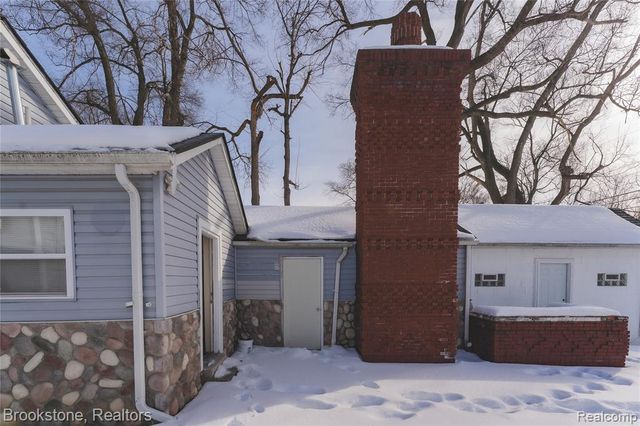 103 W Cornell Avenue, Pontiac, MI 48340