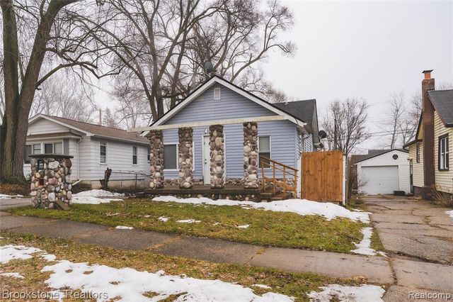 103 W Cornell Avenue, Pontiac, MI 48340