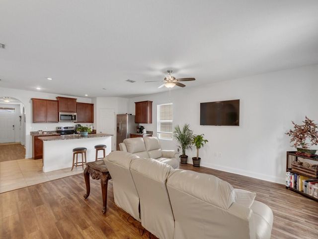 475 SW Moray Dr Drive, Palm Bay, FL 32908