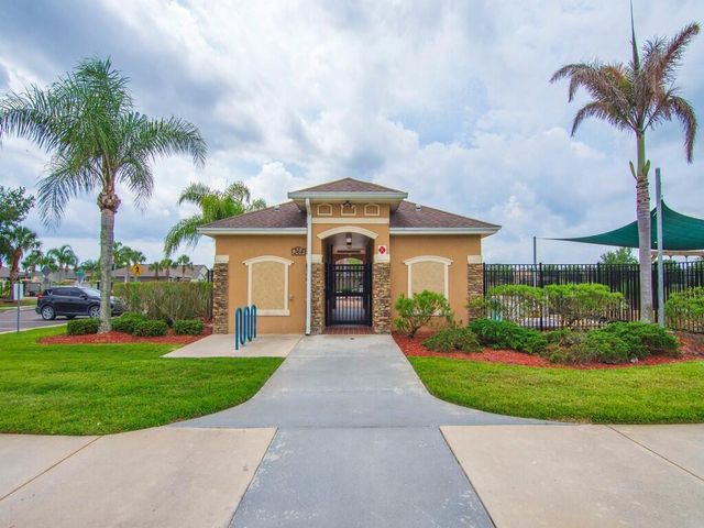475 SW Moray Dr Drive, Palm Bay, FL 32908