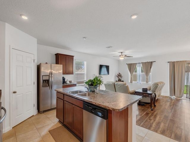 475 SW Moray Dr Drive, Palm Bay, FL 32908