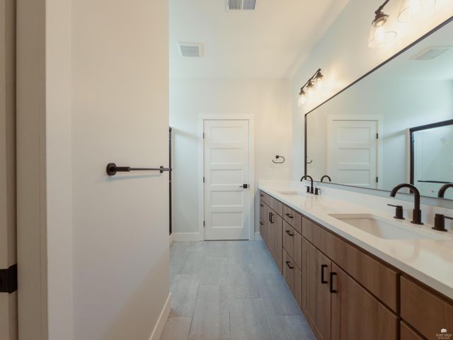 3904 Travers Circle, Manhattan, KS 66503