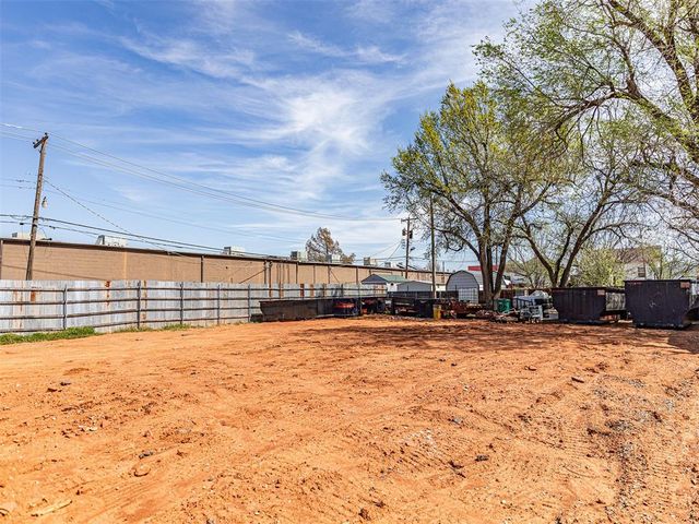 3924 N Youngs Boulevard, Oklahoma City, OK 73112