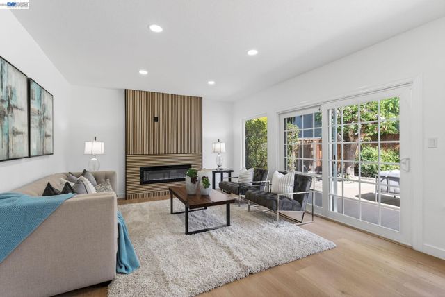 2865 Longspur Way, Pleasanton, CA 94566
