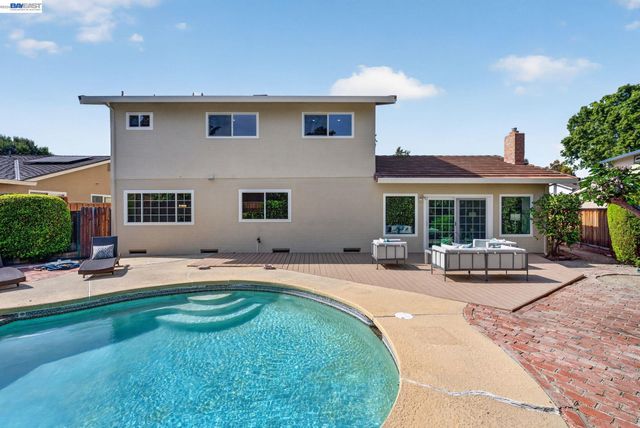 2865 Longspur Way, Pleasanton, CA 94566