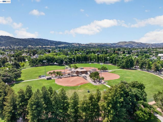 2865 Longspur Way, Pleasanton, CA 94566